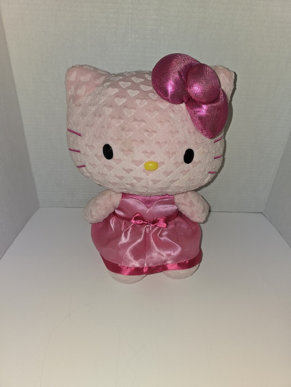 Sanrio Hello Kitty Plush in Light and Hot Pink